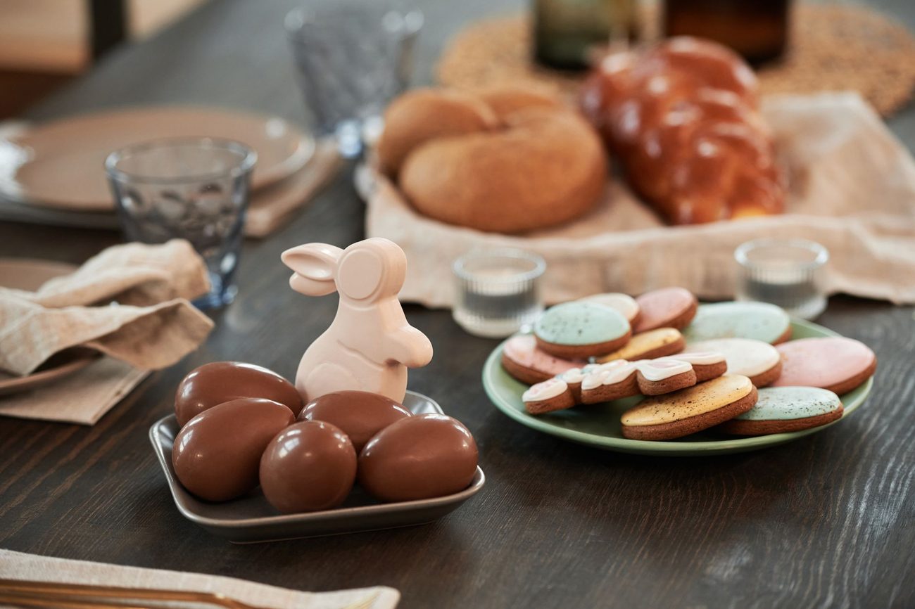 An Easter Table Set With What You Already Own