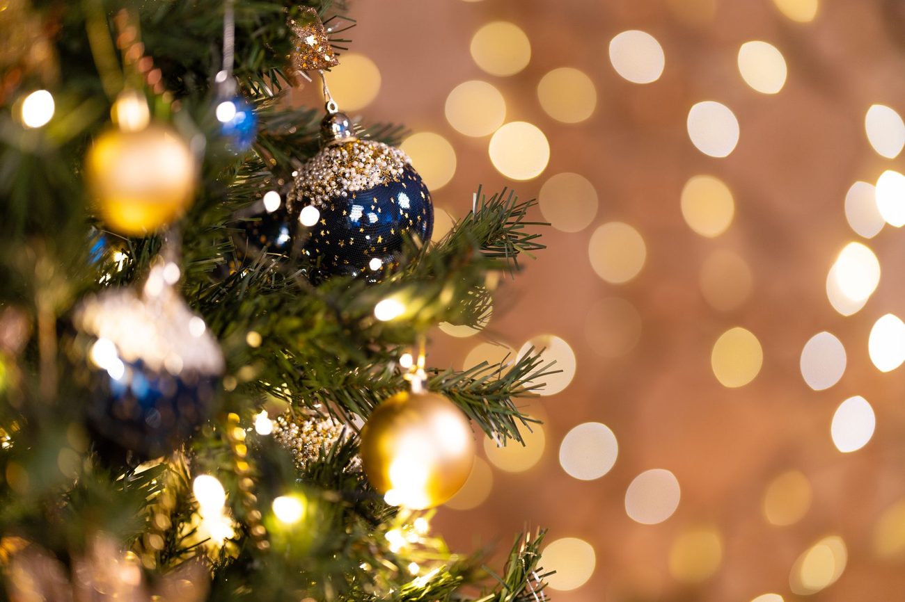 Decorating for Christmas on a Small Budget